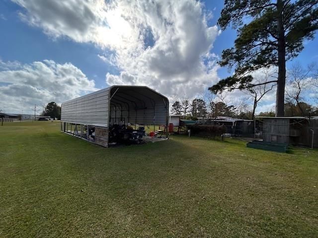 290 County Road 642, Buna, TX 77612