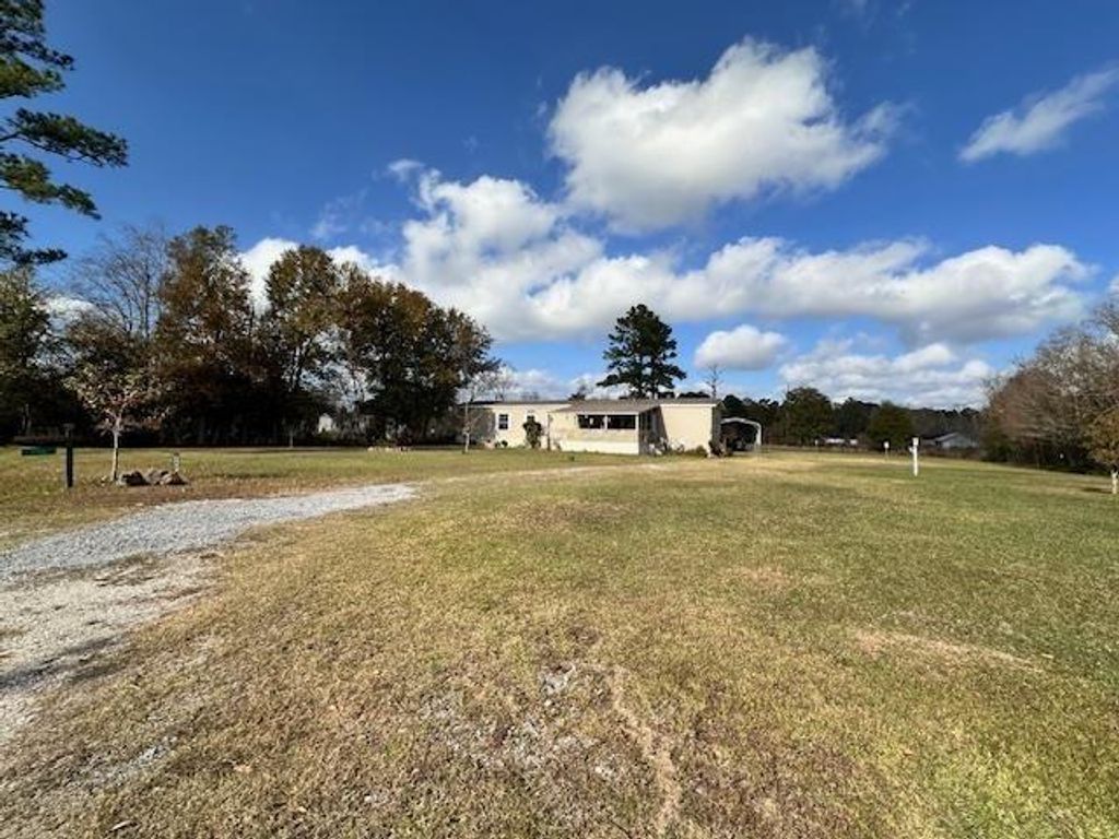 290 County Road 642, Buna, TX 77612