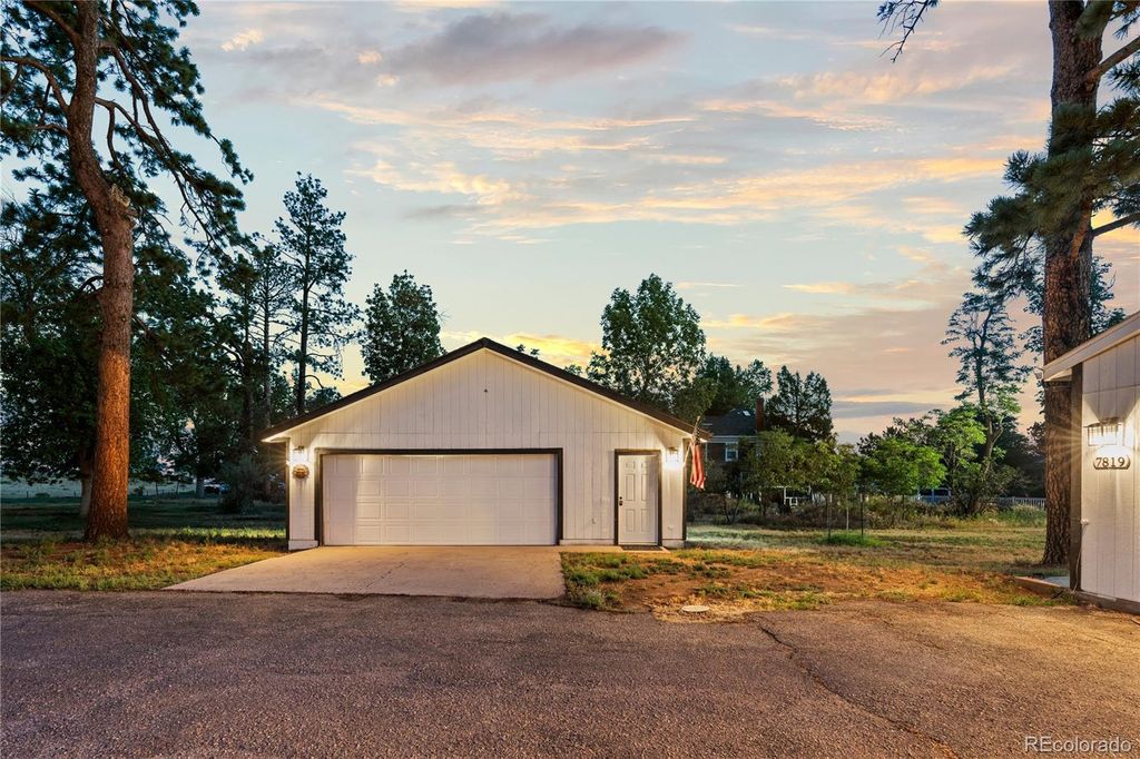 Image 31 of property listing at 7819 Hill Crest Drive, Louviers, CO 80131