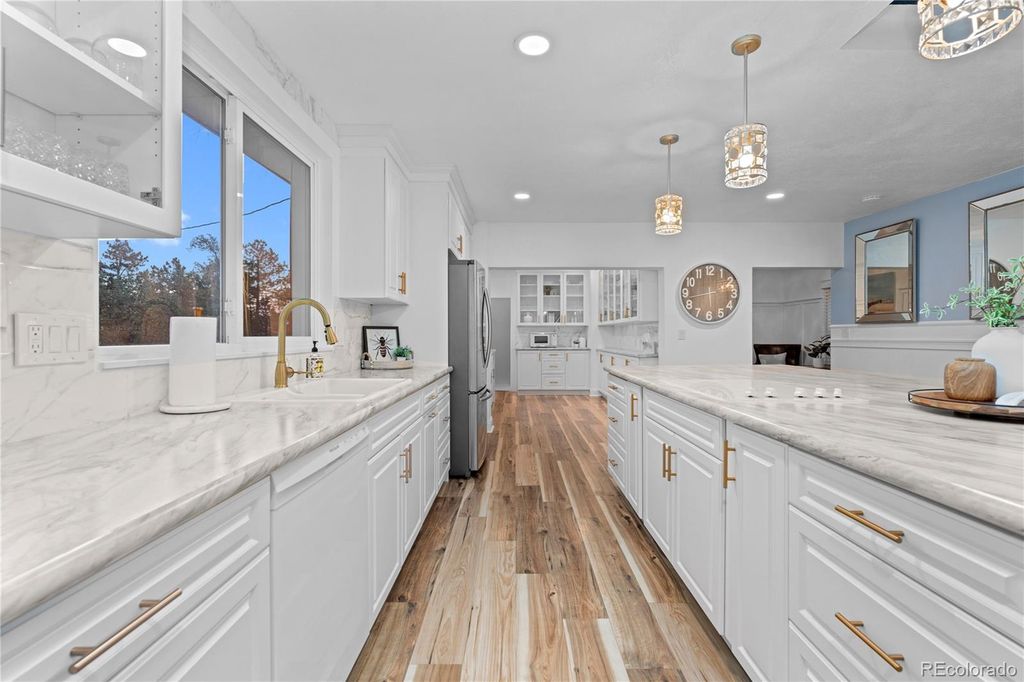 Image 7 of property listing at 7819 Hill Crest Drive, Louviers, CO 80131