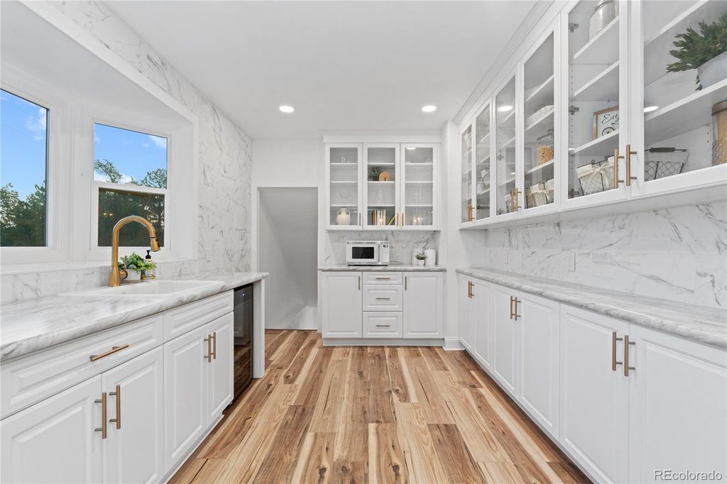 Image 10 of property listing at 7819 Hill Crest Drive, Louviers, CO 80131