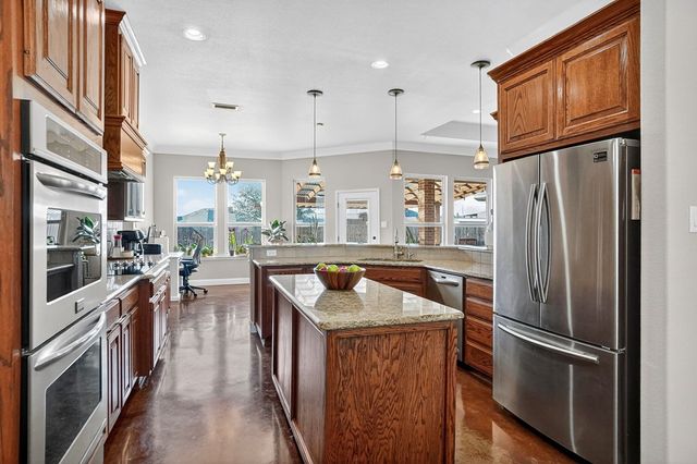 10204 E County Rd 103, Midland, TX 79706