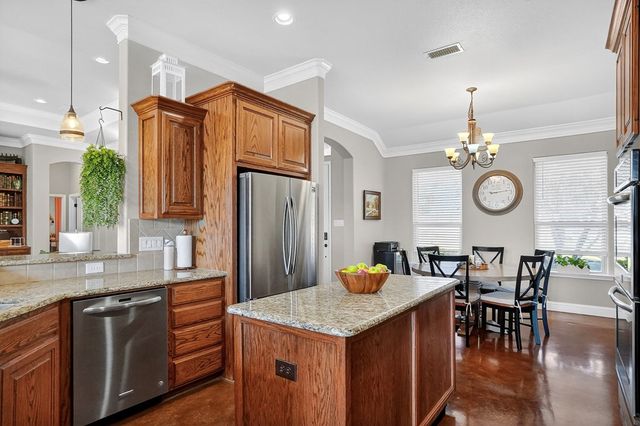 10204 E County Rd 103, Midland, TX 79706