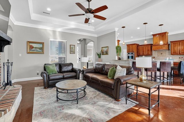 10204 E County Rd 103, Midland, TX 79706