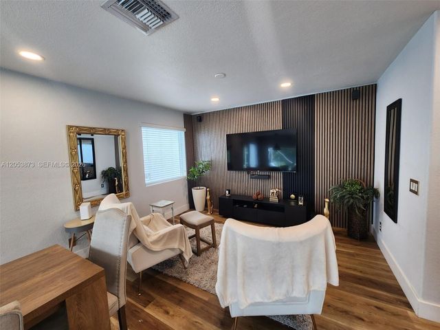 594 Spinnaker, Weston, FL 33326