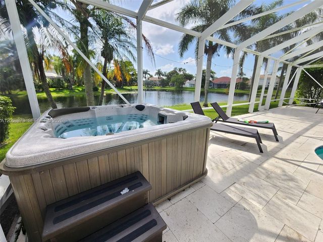 594 Spinnaker, Weston, FL 33326