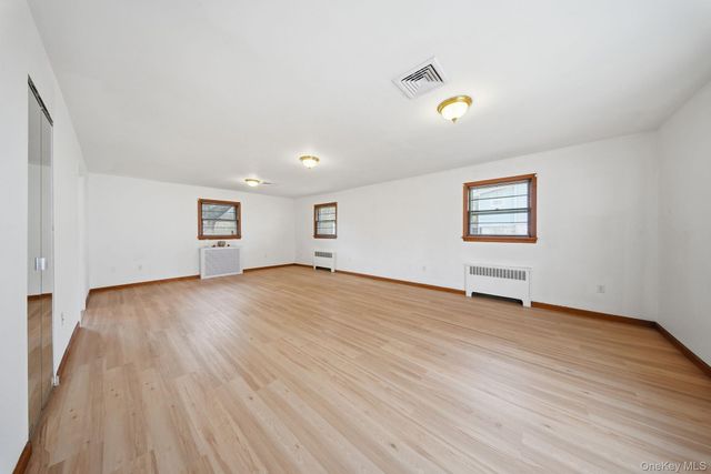 11 5th Avenue, Newburgh, NY 12550