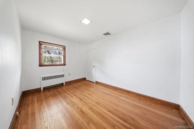 11 5th Avenue, Newburgh, NY 12550
