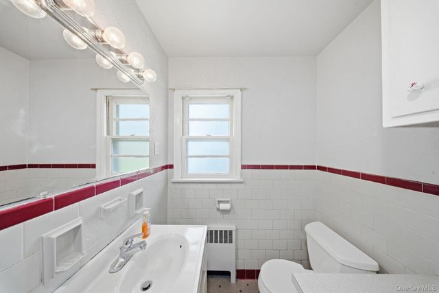11 5th Avenue, Newburgh, NY 12550