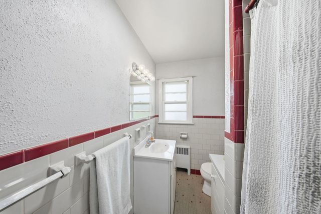 11 5th Avenue, Newburgh, NY 12550