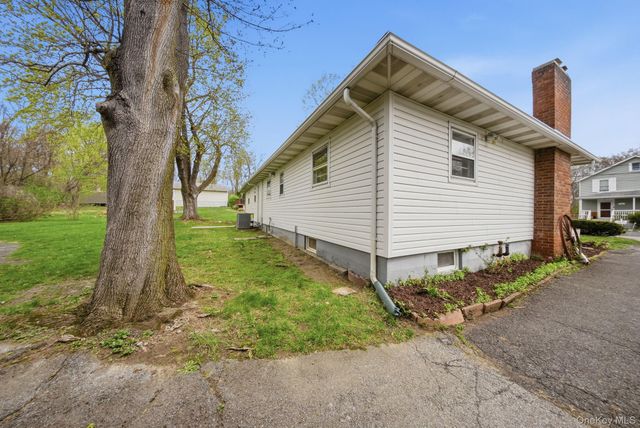 11 5th Avenue, Newburgh, NY 12550