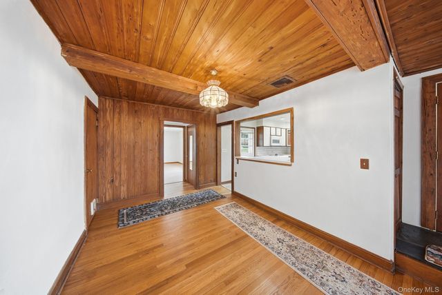 11 5th Avenue, Newburgh, NY 12550