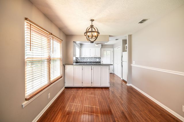 5507 Hill Ct, Nashville, TN 37220