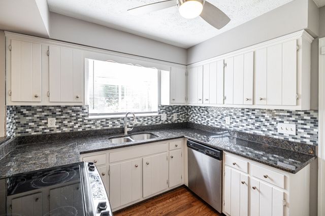 5507 Hill Ct, Nashville, TN 37220
