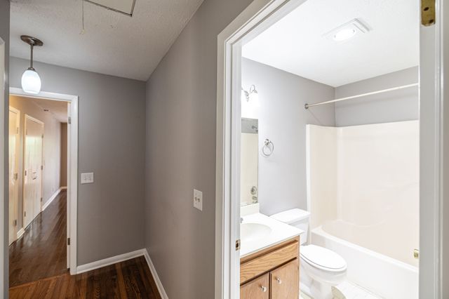 5507 Hill Ct, Nashville, TN 37220