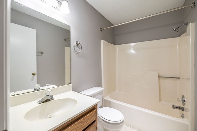 5507 Hill Ct, Nashville, TN 37220