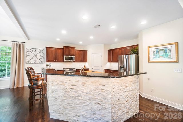 13326 Fairington Oaks Drive, Mint Hill, NC 28227