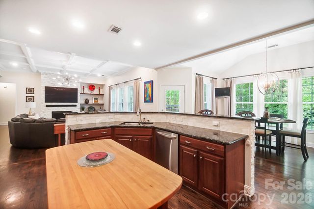 13326 Fairington Oaks Drive, Mint Hill, NC 28227
