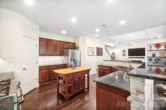 13326 Fairington Oaks Drive, Mint Hill, NC 28227