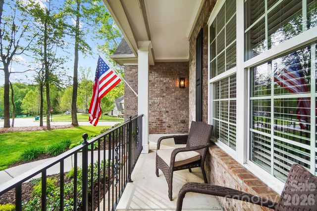 13326 Fairington Oaks Drive, Mint Hill, NC 28227