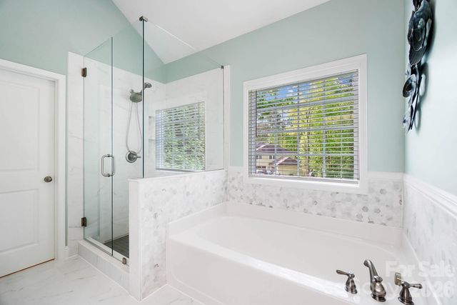 13326 Fairington Oaks Drive, Mint Hill, NC 28227