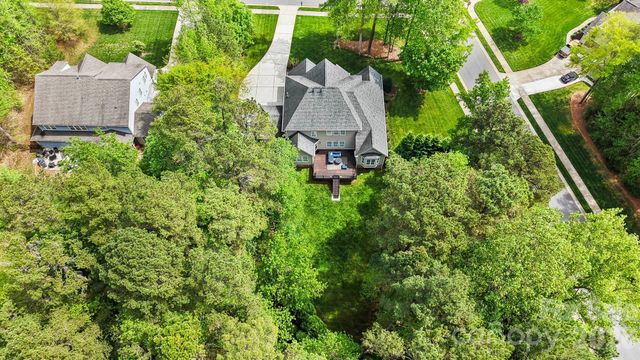 13326 Fairington Oaks Drive, Mint Hill, NC 28227