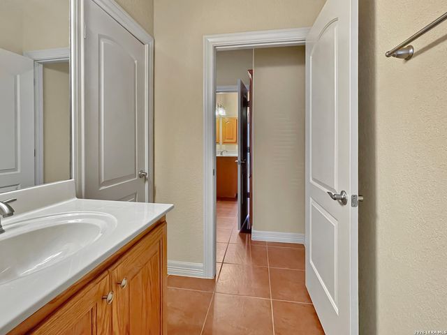 26335 Shady Acres, San Antonio, TX 78260