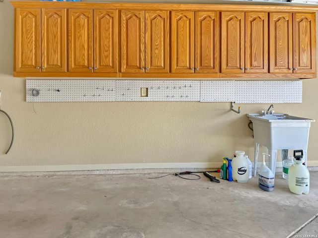 26335 Shady Acres, San Antonio, TX 78260