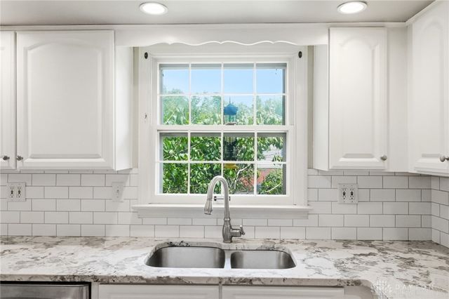 1801 Burgundy Lane, Washington Twp, OH 45459