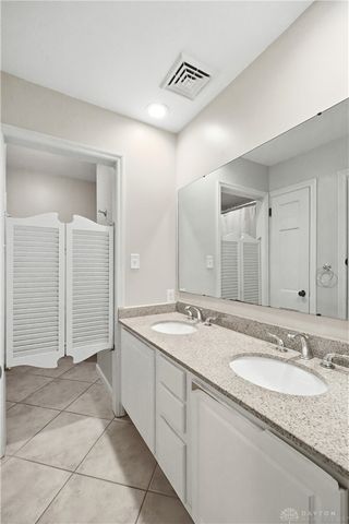 1801 Burgundy Lane, Washington Twp, OH 45459