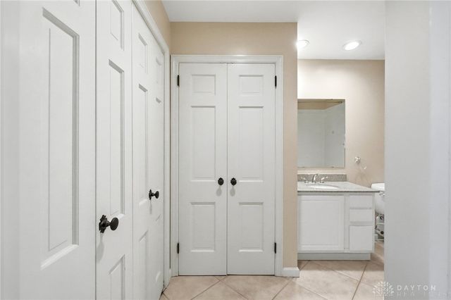 1801 Burgundy Lane, Washington Twp, OH 45459