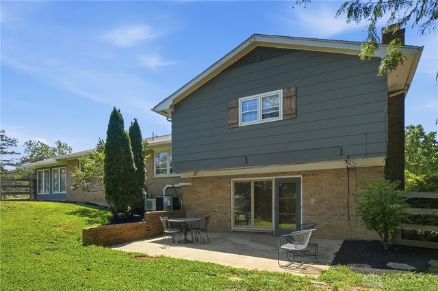 1801 Burgundy Lane, Washington Twp, OH 45459