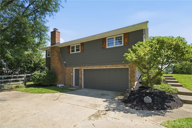 1801 Burgundy Lane, Washington Twp, OH 45459