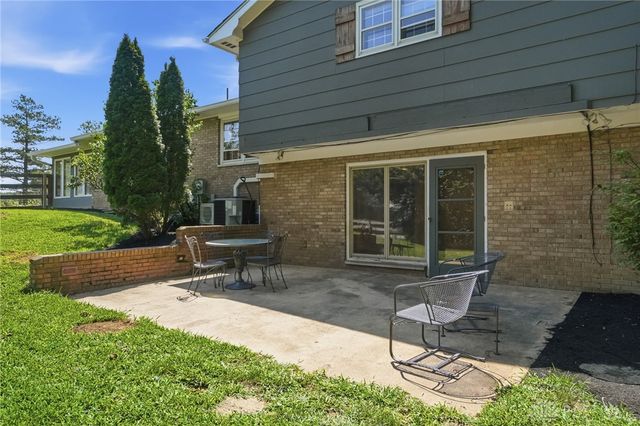 1801 Burgundy Lane, Washington Twp, OH 45459