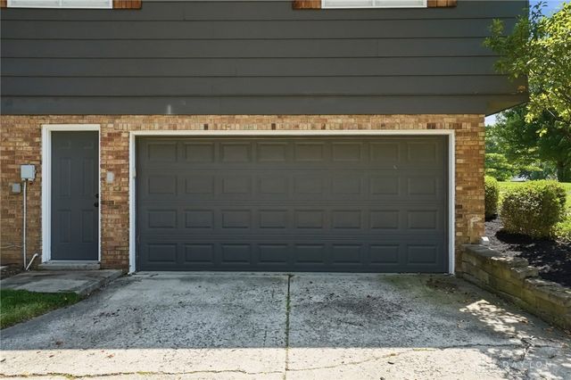 1801 Burgundy Lane, Washington Twp, OH 45459