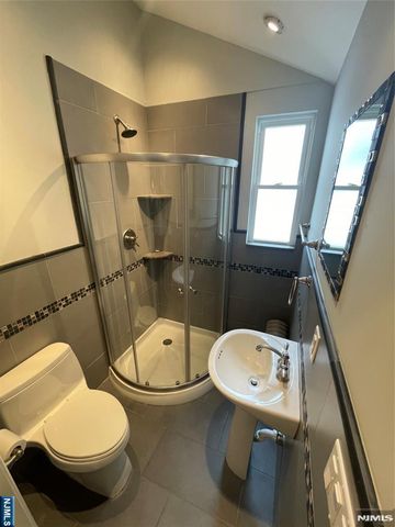 485 Maple Avenue, Teaneck, NJ 07666