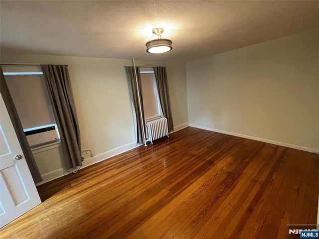 485 Maple Avenue, Teaneck, NJ 07666
