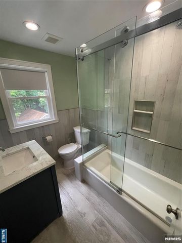 485 Maple Avenue, Teaneck, NJ 07666