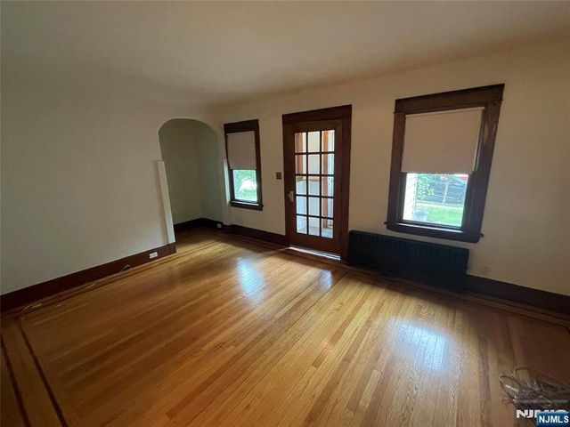 485 Maple Avenue, Teaneck, NJ 07666