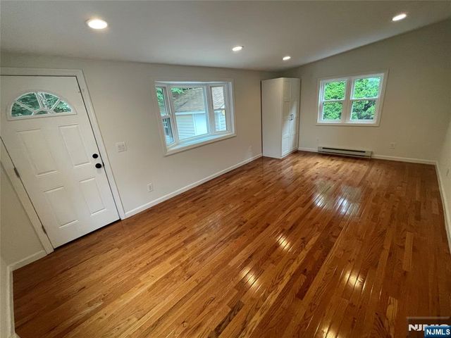 485 Maple Avenue, Teaneck, NJ 07666