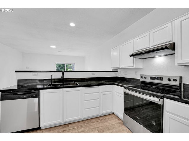 20006 Sw MONSON St, Beaverton, OR 97003