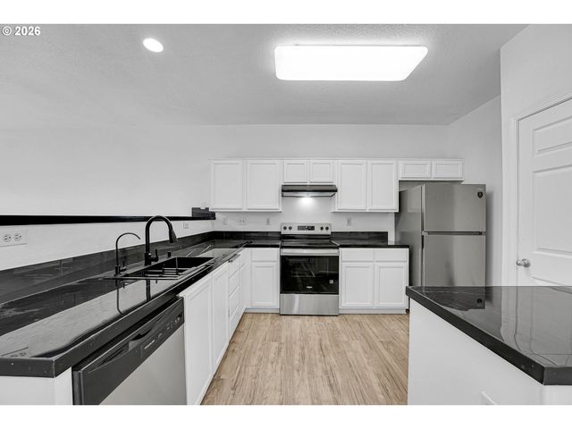 20006 Sw MONSON St, Beaverton, OR 97003