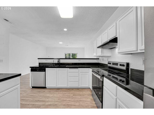 20006 Sw MONSON St, Beaverton, OR 97003