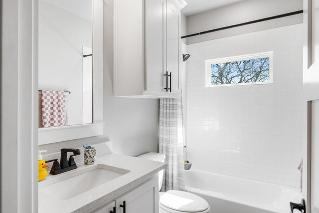 123 S Silver Saddle Trail, Weatherford, TX 76087