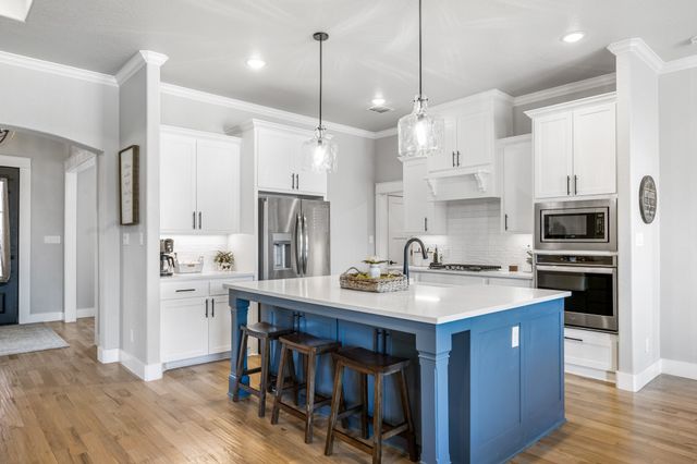 123 S Silver Saddle Trail, Weatherford, TX 76087