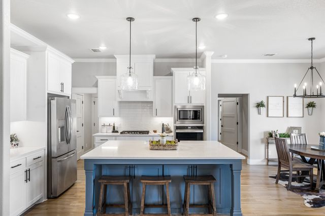 123 S Silver Saddle Trail, Weatherford, TX 76087