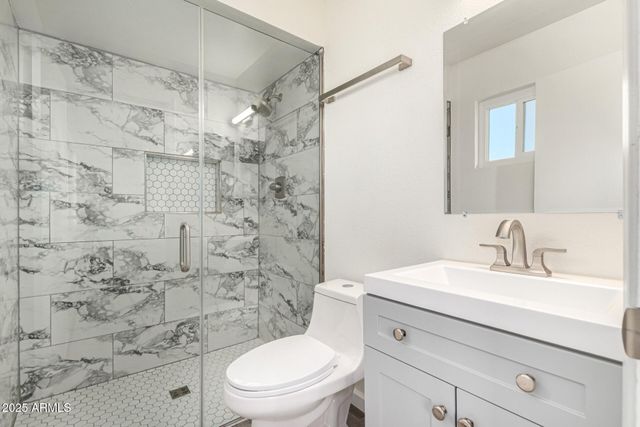 18406 N 55TH Avenue, Glendale, AZ 85308