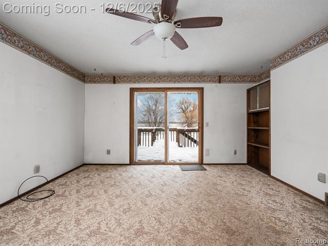 5886 S Green Avenue, Fremont, MI 49412