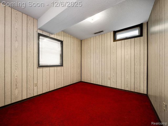 5886 S Green Avenue, Fremont, MI 49412