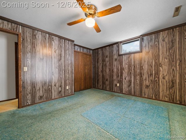 5886 S Green Avenue, Fremont, MI 49412